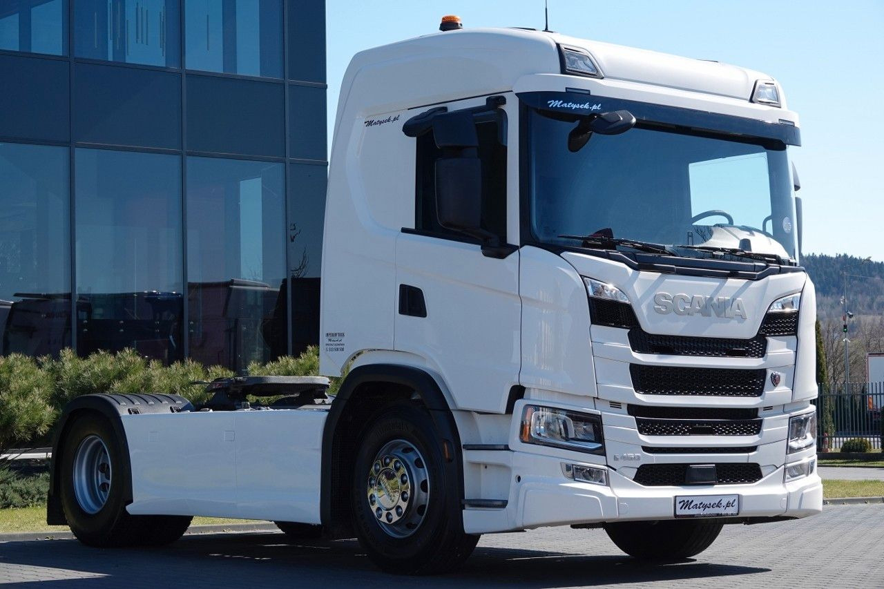 Scania R 450 / RETARDER / NISKA KABINA / HYDRAULIKA / - Nyergesvontató: 2 kép. Scania R 450 / RETARDER / NISKA KABINA / HYDRAULIKA / - Nyergesvontató: 2 kép.