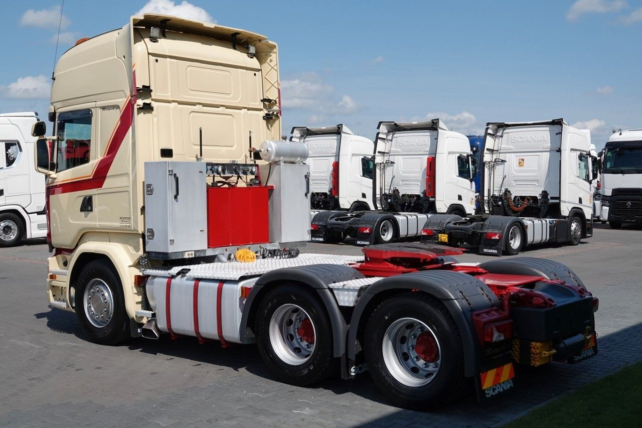 Scania R 580 / V8 / 6x4 / DMC: 95.000 KG / I-PARK COOL/ Scania R 580 / V8 / 6x4 / DMC: 95.000 KG / I-PARK COOL/ - Nyergesvontató: 4 kép. Scania R 580 / V8 / 6x4 / DMC: 95.000 KG / I-PARK COOL/ Scania R 580 / V8 / 6x4 / DMC: 95.000 KG / I-PARK COOL/ - Nyergesvontató: 4 kép.
