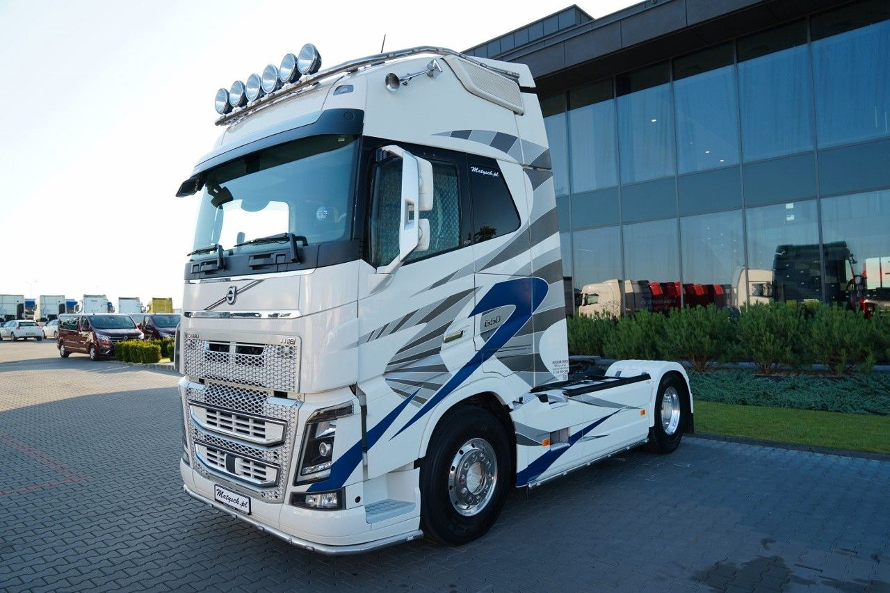 Volvo FH 16 / 650 / I -PARK COOL / FULL AIRMATIC / AL - Nyergesvontató: 5 kép. Volvo FH 16 / 650 / I -PARK COOL / FULL AIRMATIC / AL - Nyergesvontató: 5 kép.