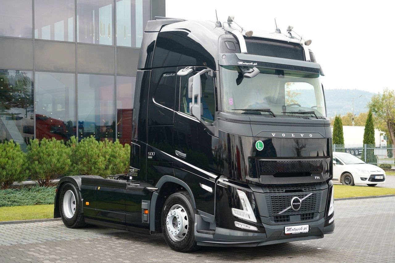 Volvo FH 500 / 2025 ROK / 88 TYS KM / XXL / I-SHIFT - Nyergesvontató: 5 kép. Volvo FH 500 / 2025 ROK / 88 TYS KM / XXL / I-SHIFT - Nyergesvontató: 5 kép.