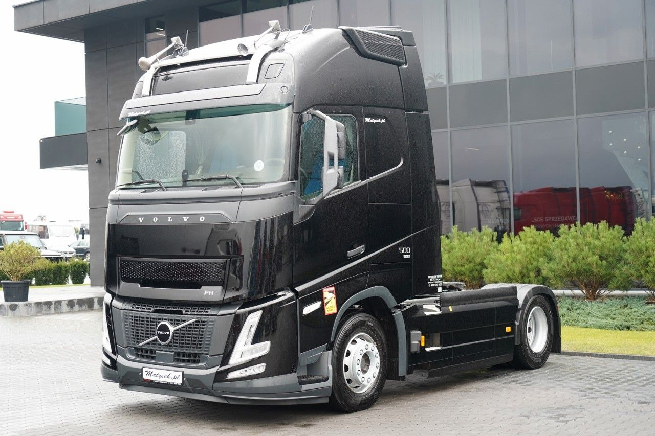 Volvo FH 500 / 2025 ROK / 91 TYS KM / XXL / I-SHIFT - Nyergesvontató: 4 kép. Volvo FH 500 / 2025 ROK / 91 TYS KM / XXL / I-SHIFT - Nyergesvontató: 4 kép.