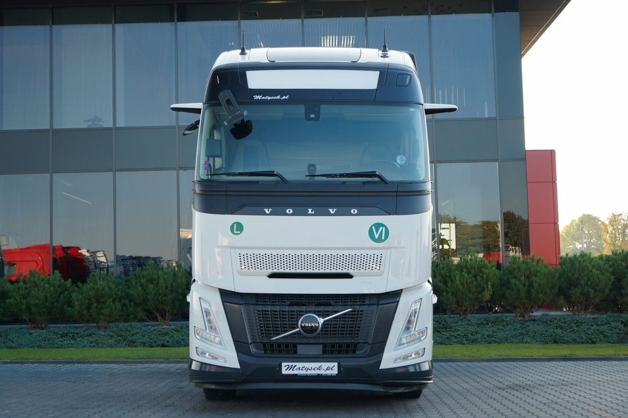 Volvo FH 500 AERO / 2025 ROK / I-SAVE / XXL / GWARANC - Nyergesvontató: 4 kép. Volvo FH 500 AERO / 2025 ROK / I-SAVE / XXL / GWARANC - Nyergesvontató: 4 kép.