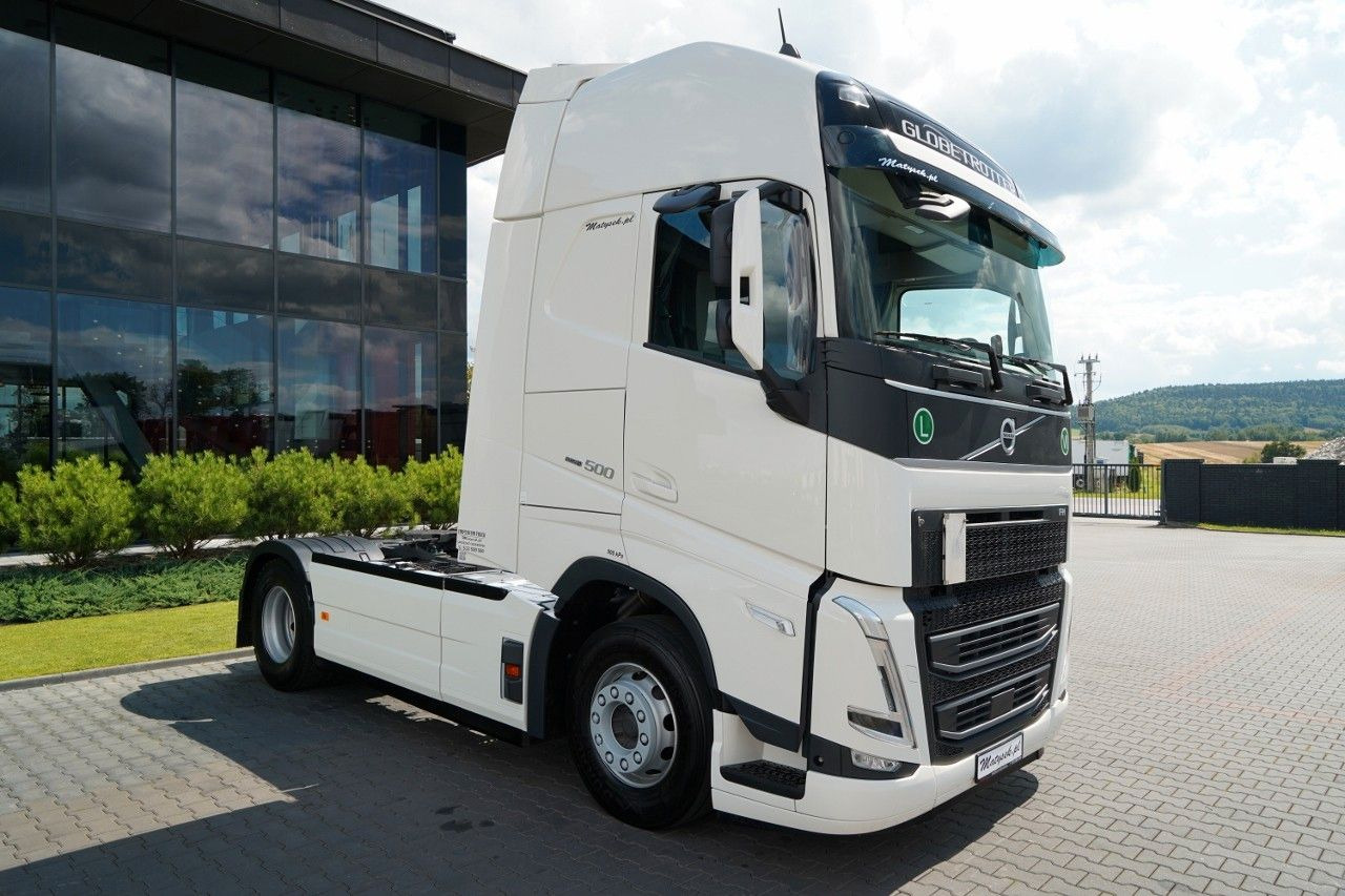 Volvo FH 500 / I-PARK COOL / SKÓRY / MAŁY PRZEBIEG / 2 - Nyergesvontató: 5 kép. Volvo FH 500 / I-PARK COOL / SKÓRY / MAŁY PRZEBIEG / 2 - Nyergesvontató: 5 kép.