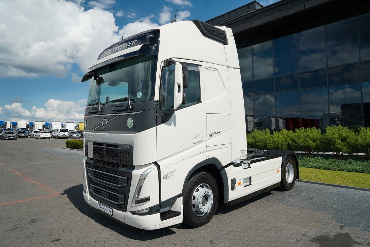 Volvo FH 500 / I-PARK COOL / SKÓRY / MAŁY PRZEBIEG / 2 - Nyergesvontató: 2 kép. Volvo FH 500 / I-PARK COOL / SKÓRY / MAŁY PRZEBIEG / 2 - Nyergesvontató: 2 kép.