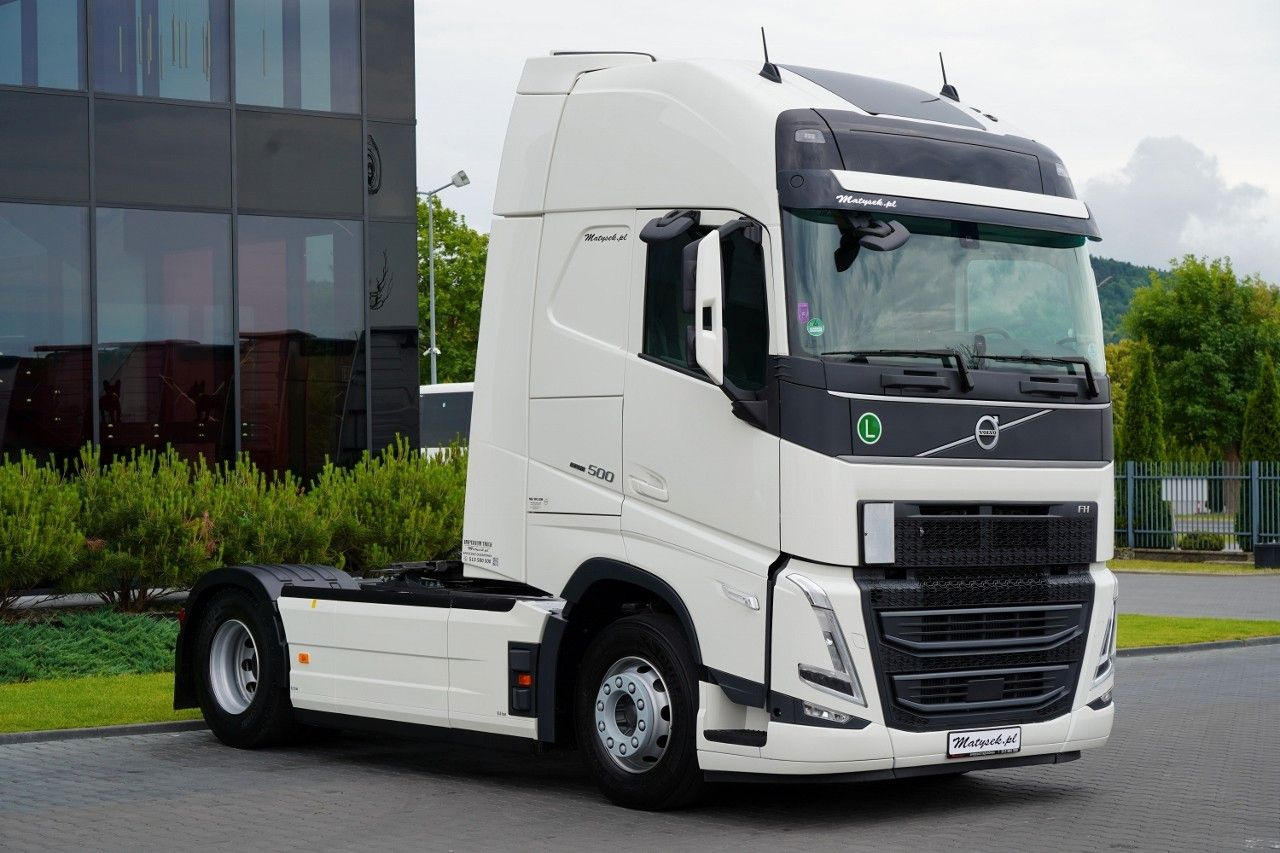 Volvo FH 500 / XXL / 2024 / I-PARK COOL / SKÓRY / I-SH - Nyergesvontató: 1 kép. Volvo FH 500 / XXL / 2024 / I-PARK COOL / SKÓRY / I-SH - Nyergesvontató: 1 kép.