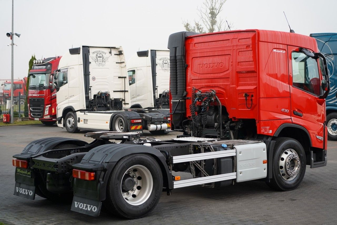 Volvo FM 430 / PEŁNY ADR / WAGA: 6 800 KG / NISKA KABI - Nyergesvontató: 5 kép. Volvo FM 430 / PEŁNY ADR / WAGA: 6 800 KG / NISKA KABI - Nyergesvontató: 5 kép.