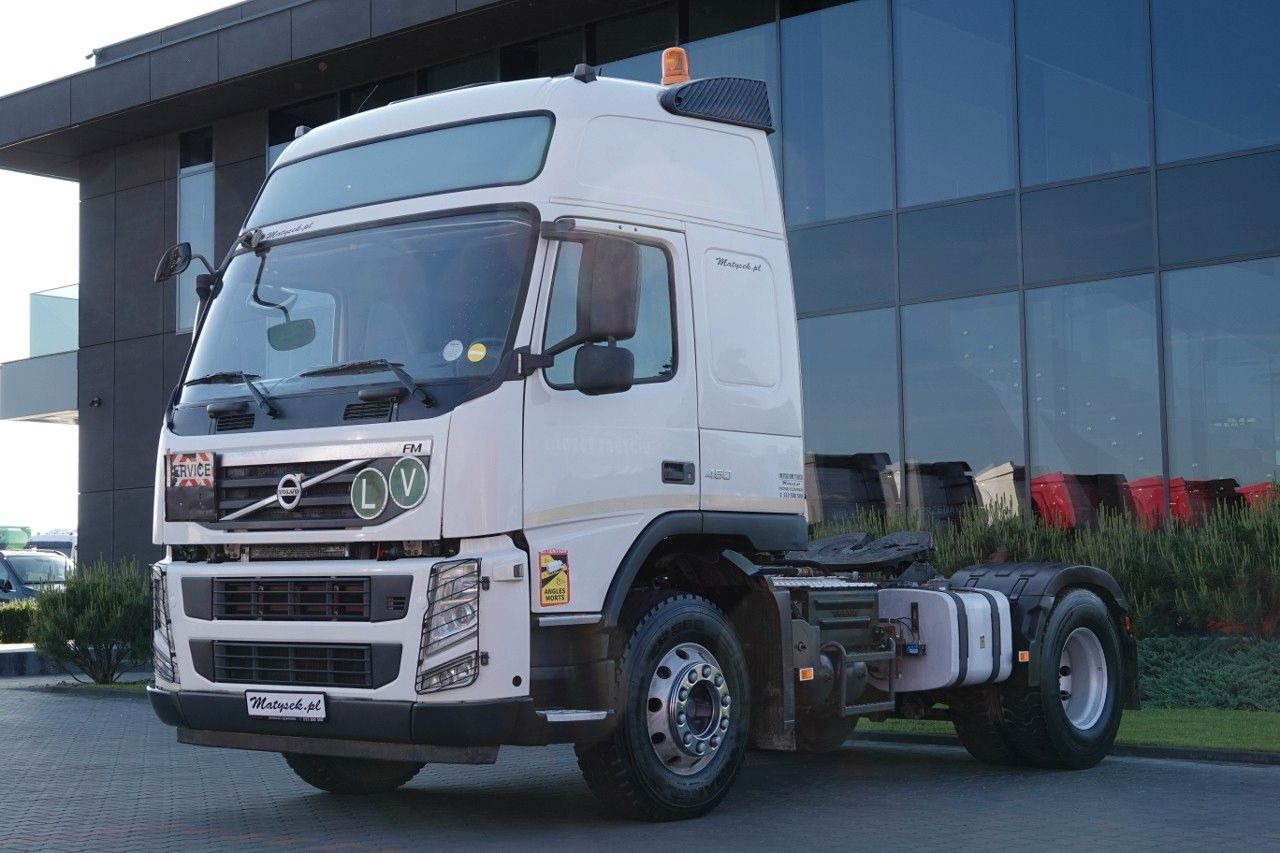 Volvo FM 450 / ADR / HYDRAULIKA /  RETARDER / ALUFELGI - Nyergesvontató: 1 kép. Volvo FM 450 / ADR / HYDRAULIKA /  RETARDER / ALUFELGI - Nyergesvontató: 1 kép.