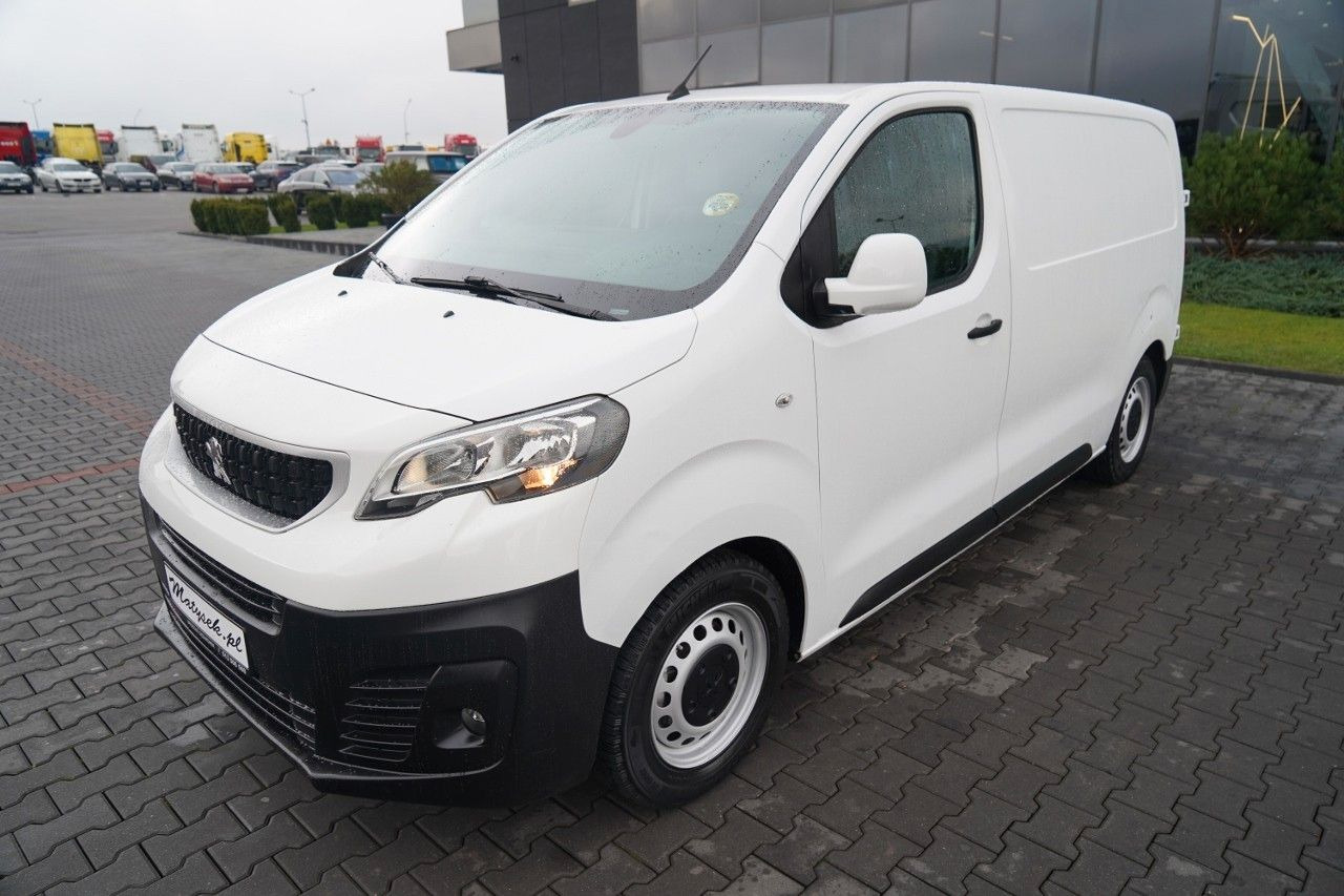 Peugeot EXPERT / BLASZAK / FURGON / MANUAL - Kis furgon: 2 kép. Peugeot EXPERT / BLASZAK / FURGON / MANUAL - Kis furgon: 2 kép.