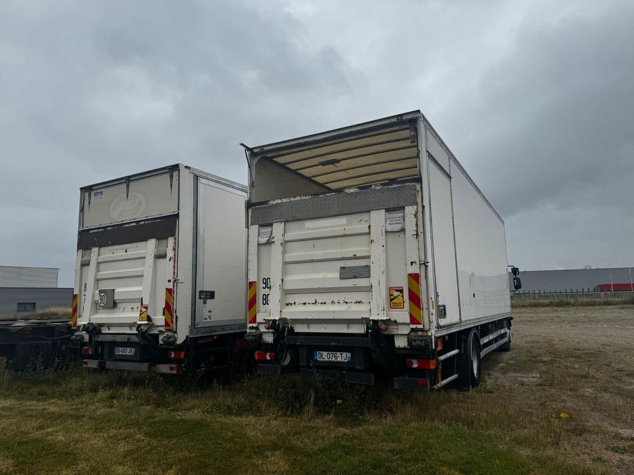 Renault D16 210 / 4x2 / KONTENER / 8.5M / WINDA DHOLLAND - Dobozos felépítményű teherautó: 3 kép. Renault D16 210 / 4x2 / KONTENER / 8.5M / WINDA DHOLLAND - Dobozos felépítményű teherautó: 3 kép.