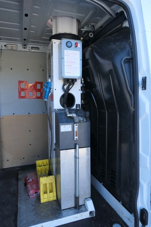 Emelőkosaras teherautó Renault MASTER / PODNOŚNIK KOSZOWY - 12 metrów / WZWYŻKA: 15 kép.