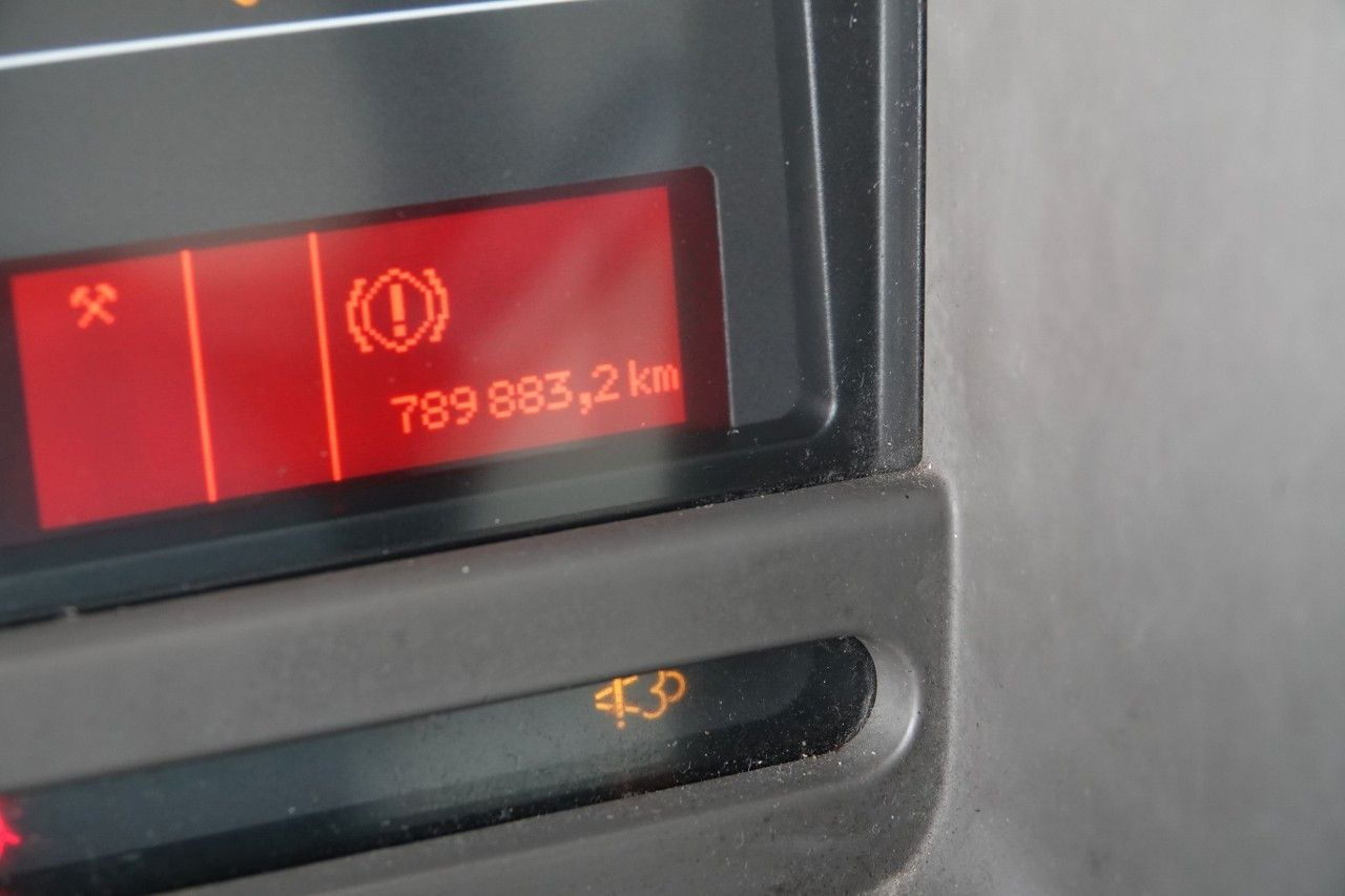 Dobozos felépítményű teherautó Renault PREMIUM 280 DXI / KONTENER - 8,9 M / SOLÓWKA /: 19 kép.