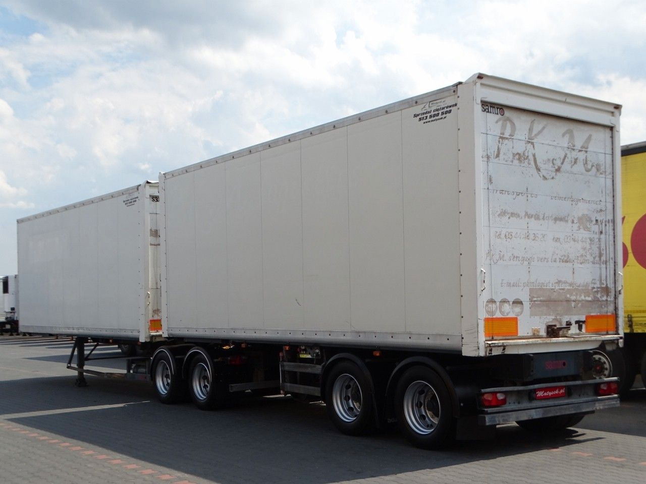 Samro JUMBO VEHICULAR BOX- 7,3 M + 7,3 M/KOFFER TANDEM - Félpótkocsi dobozos: 5 kép. Samro JUMBO VEHICULAR BOX- 7,3 M + 7,3 M/KOFFER TANDEM - Félpótkocsi dobozos: 5 kép.