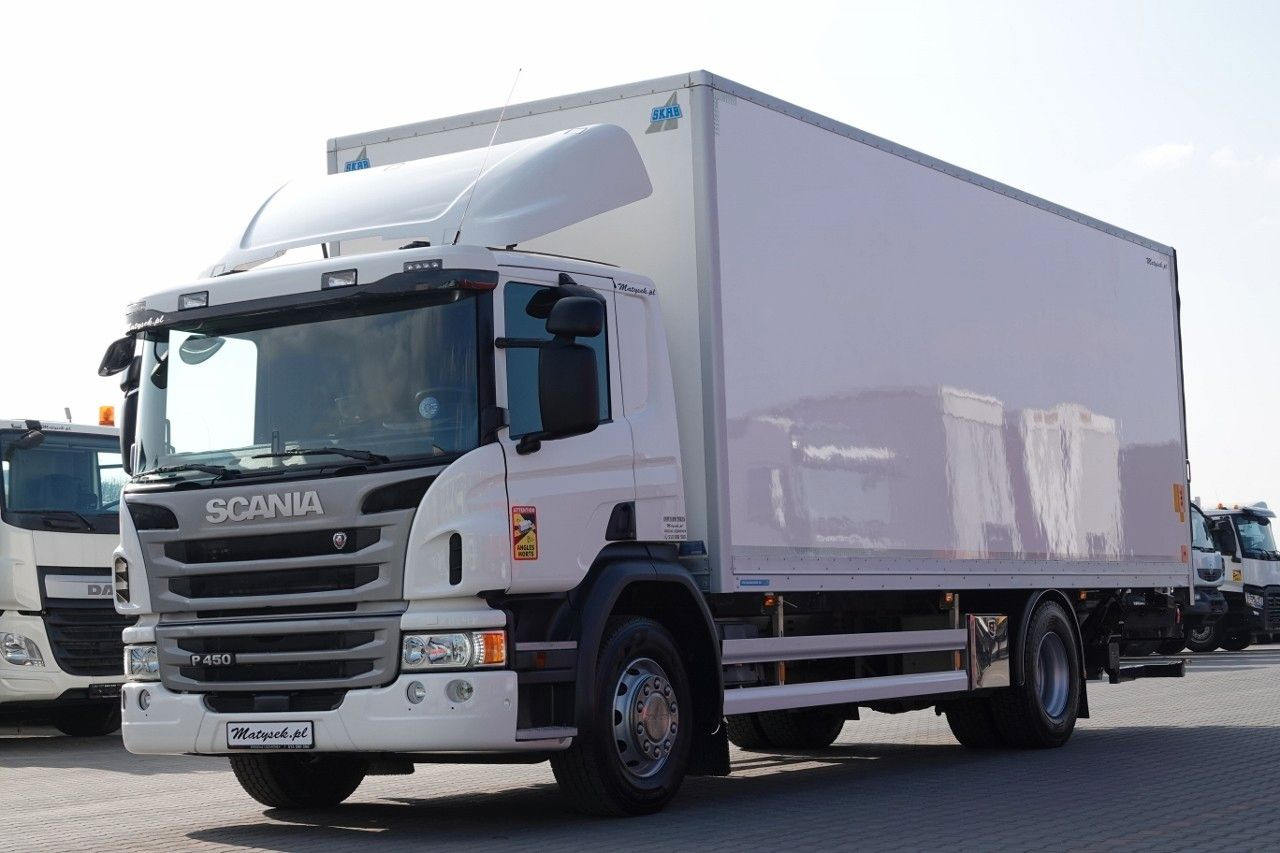 Scania P 450 / 4x2 / IZOTERMA / NIISKI PRZEBIEG 96 ty - Hűtős teherautó: 2 kép. Scania P 450 / 4x2 / IZOTERMA / NIISKI PRZEBIEG 96 ty - Hűtős teherautó: 2 kép.