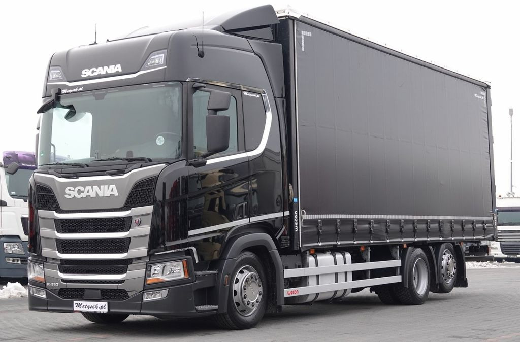 Scania R 410 / 6x2 / FIRANKA - 7,8 m / SOLÓWKA / PODNOS - Ponyvás teherautó: 1 kép. Scania R 410 / 6x2 / FIRANKA - 7,8 m / SOLÓWKA / PODNOS - Ponyvás teherautó: 1 kép.