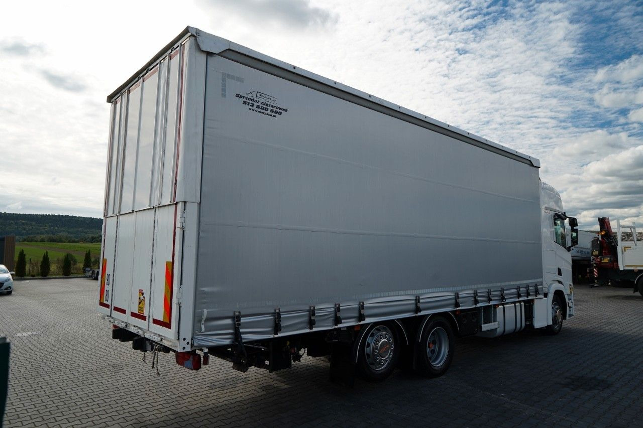 Scania R 450 / MEGA / 6x2 / FIRANKA - 8,2 m / SOLÓWKA / - Ponyvás teherautó: 5 kép. Scania R 450 / MEGA / 6x2 / FIRANKA - 8,2 m / SOLÓWKA / - Ponyvás teherautó: 5 kép.