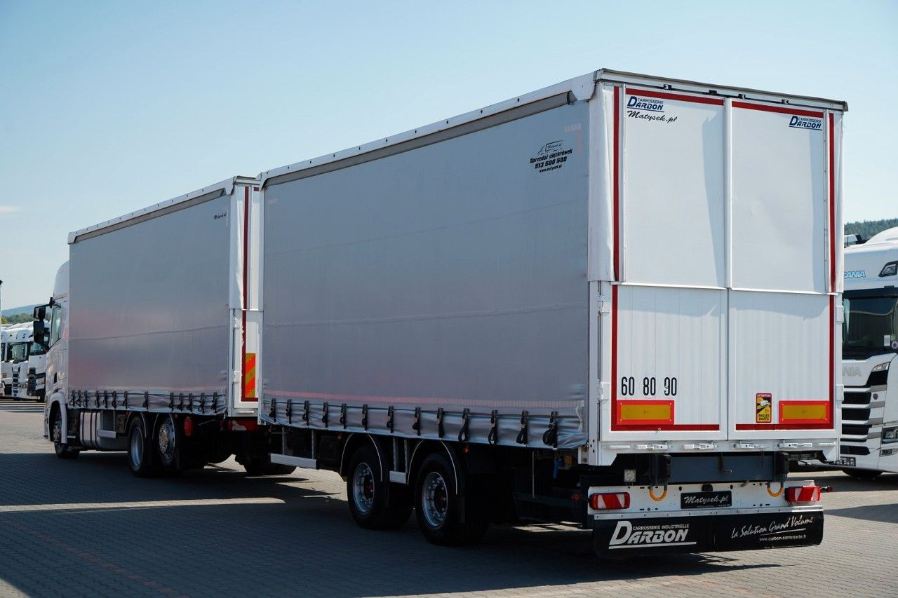 Scania R 450 / ZESTAW TANDEM 120 M3 / PRZEJAZDOWY / OŚ - Ponyvás teherautó: 3 kép. Scania R 450 / ZESTAW TANDEM 120 M3 / PRZEJAZDOWY / OŚ - Ponyvás teherautó: 3 kép.