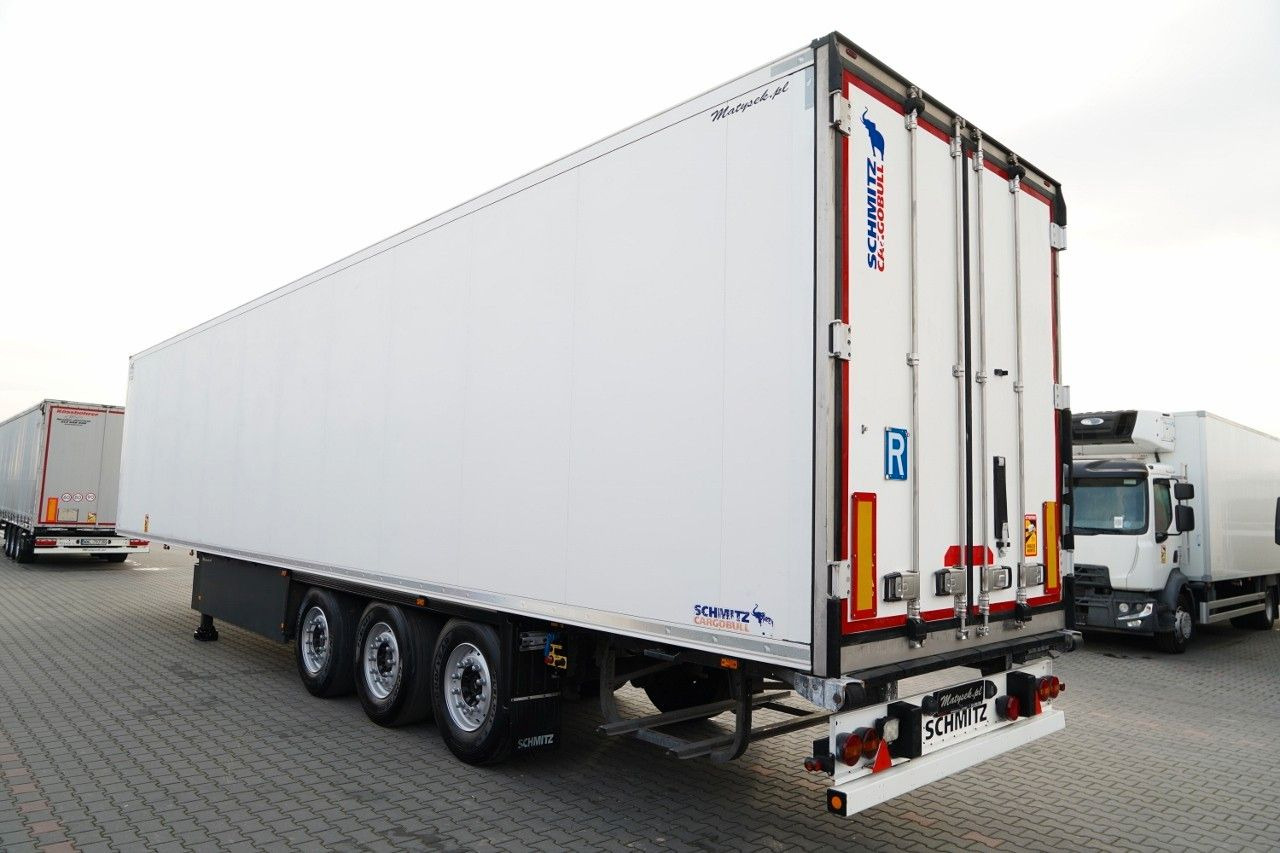 Schmitz Cargobull CHŁODNIA / CARRIER VECTOR 1550 / DOPPELSTOCK / - Félpótkocsi hűtős: 3 kép. Schmitz Cargobull CHŁODNIA / CARRIER VECTOR 1550 / DOPPELSTOCK / - Félpótkocsi hűtős: 3 kép.