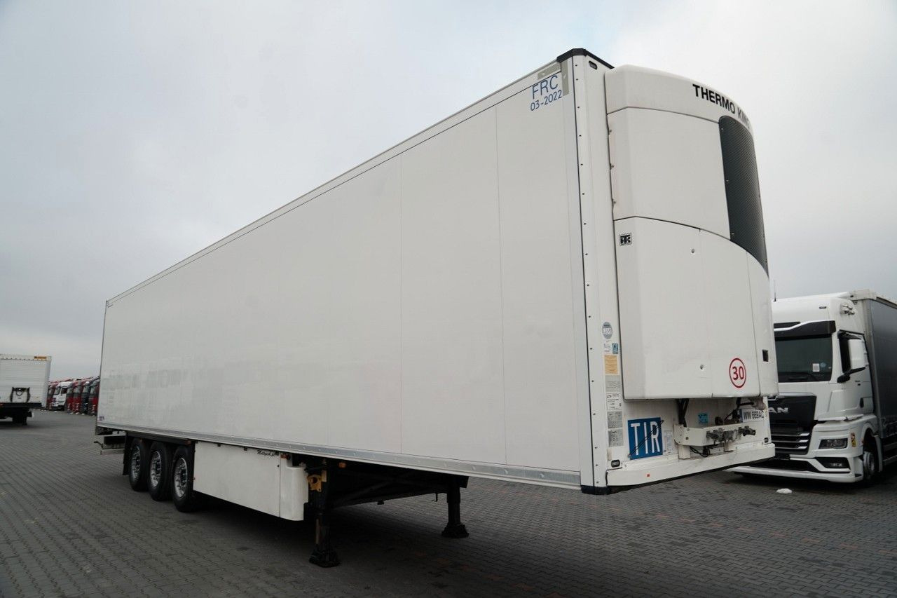 Schmitz Cargobull CHŁODNIA / THERMO KING / HAKÓWKA / OŚ PODNOSZO - Félpótkocsi hűtős: 2 kép. Schmitz Cargobull CHŁODNIA / THERMO KING / HAKÓWKA / OŚ PODNOSZO - Félpótkocsi hűtős: 2 kép.