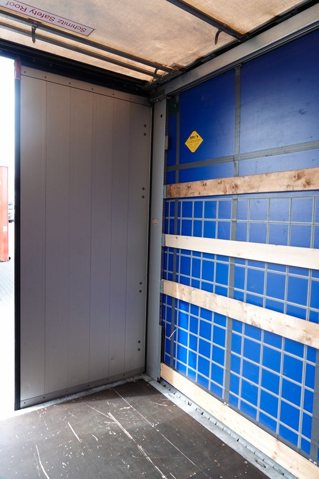 Ponyvás félpótkocsi Schmitz Cargobull FIRANKA / STANDARD / OŚ PODNOSZONA / SPROWADZONA: 13 kép.