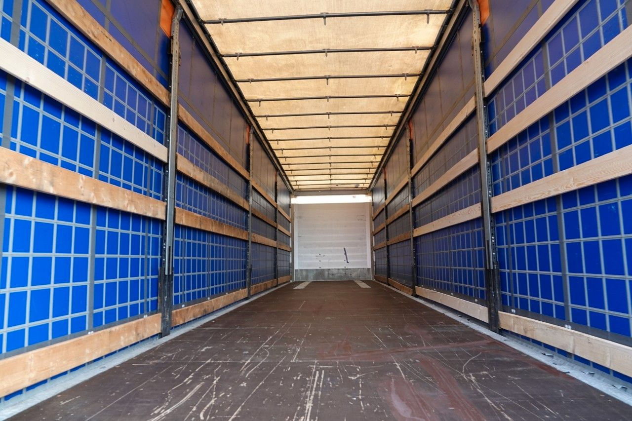 Ponyvás félpótkocsi Schmitz Cargobull FIRANKA / STANDARD / OŚ PODNOSZONA / SPROWADZONA: 10 kép.