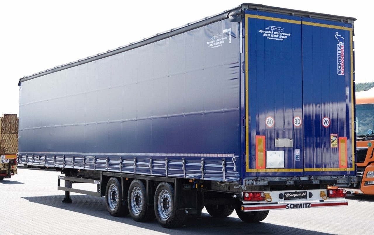 Schmitz Cargobull FIRANKA VARIOS / PODNOSZONY DACH / OPONY 385/55 - Ponyvás félpótkocsi: 2 kép. Schmitz Cargobull FIRANKA VARIOS / PODNOSZONY DACH / OPONY 385/55 - Ponyvás félpótkocsi: 2 kép.