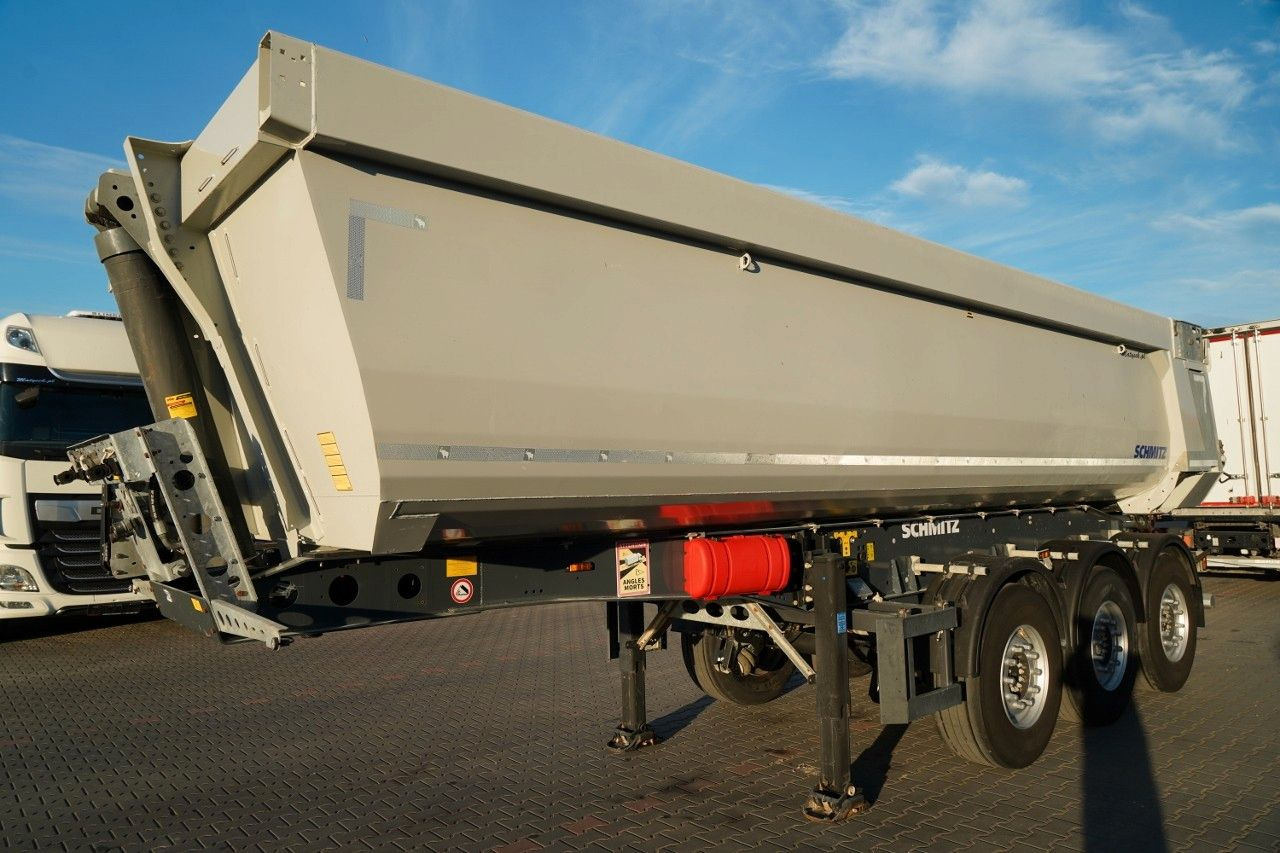 Schmitz Cargobull / WYWROTKA / 26 m3 / HYDROKLAPA / OŚ PODNOSZONA - Félpótkocsi billenőplatós: 2 kép. Schmitz Cargobull / WYWROTKA / 26 m3 / HYDROKLAPA / OŚ PODNOSZONA - Félpótkocsi billenőplatós: 2 kép.