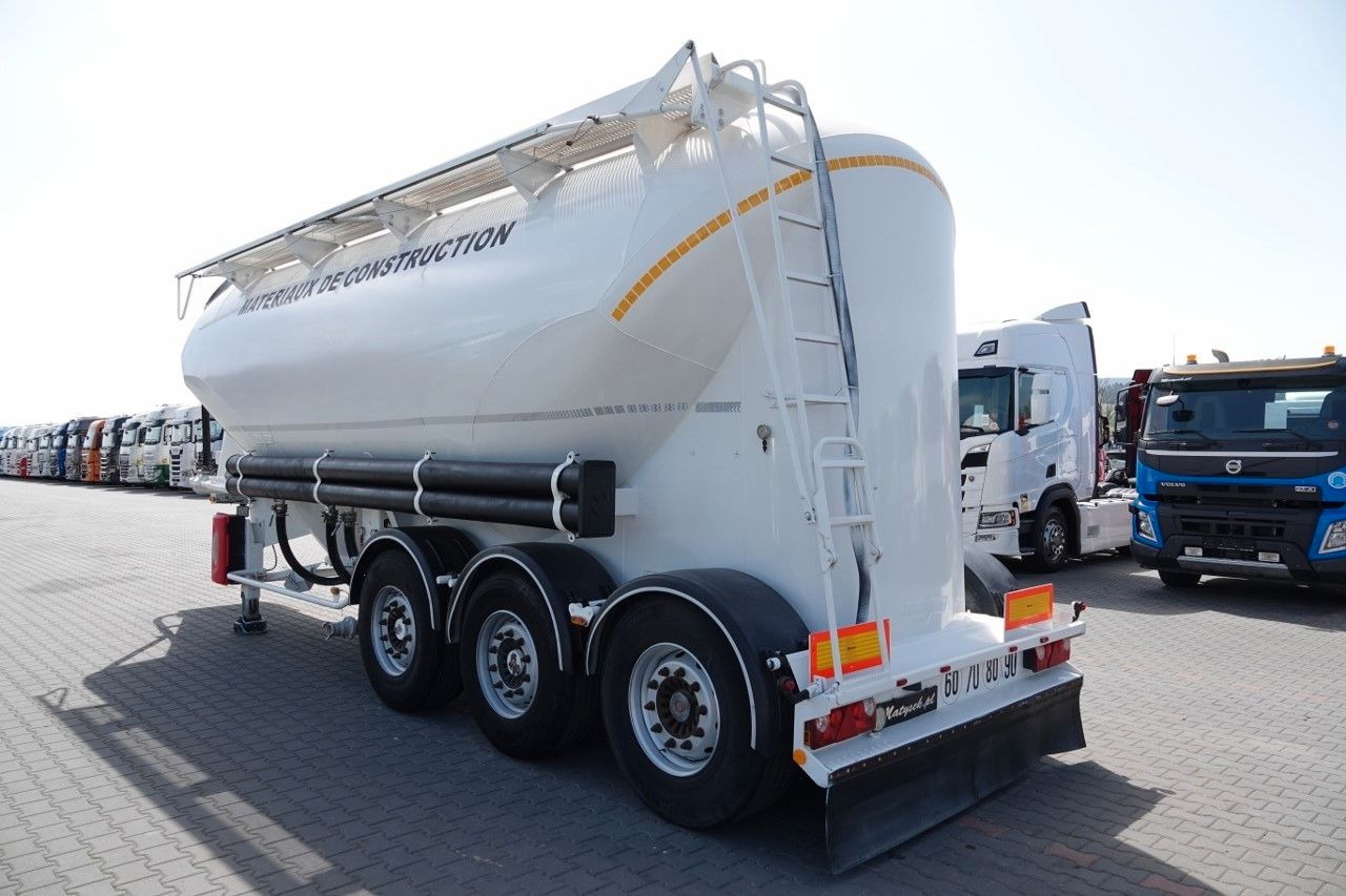 Spitzer CEMENTONACZEPA / 34 000 L / SILOS / 3 KOMORY / O - Silós félpótkocsi: 3 kép. Spitzer CEMENTONACZEPA / 34 000 L / SILOS / 3 KOMORY / O - Silós félpótkocsi: 3 kép.