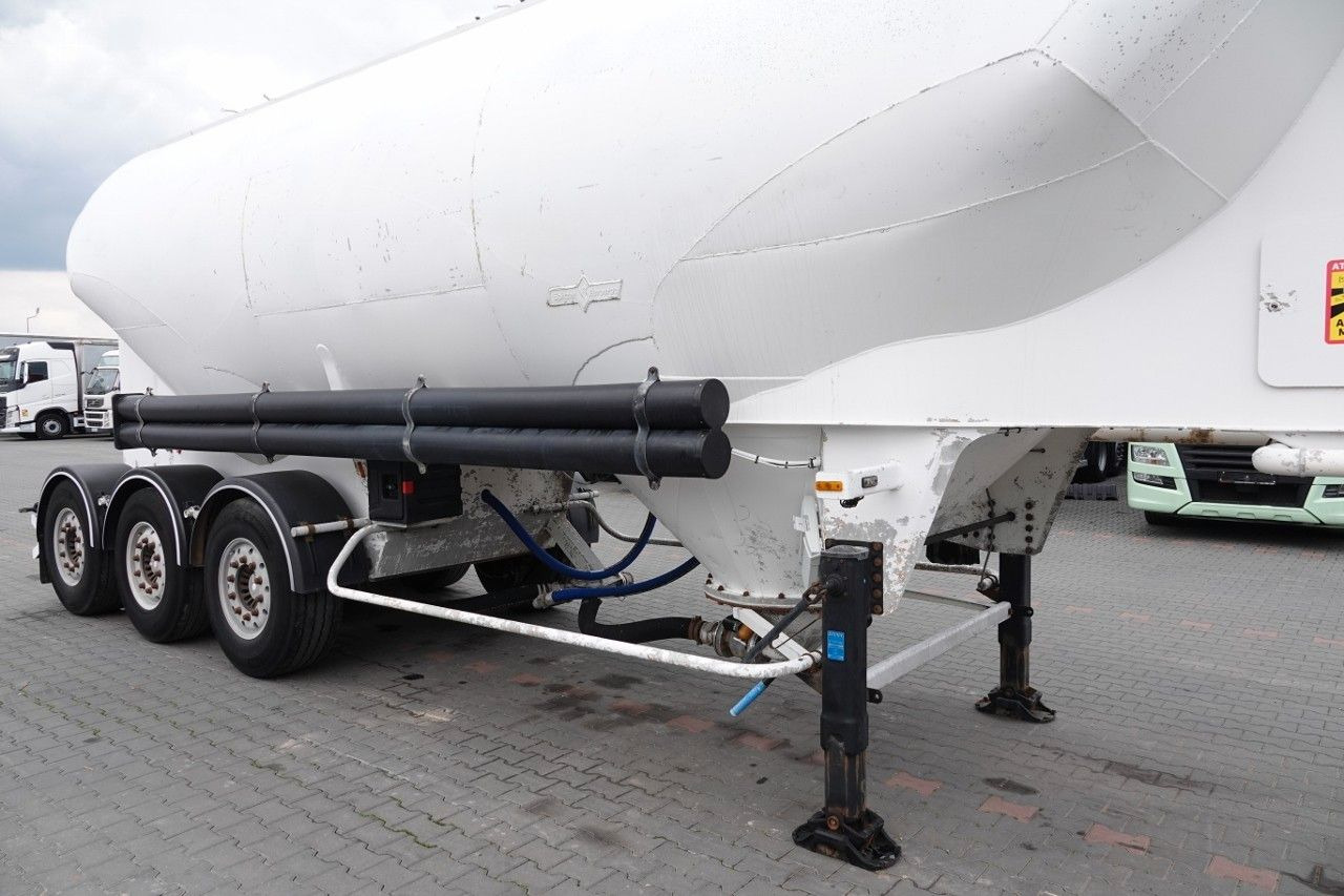 Spitzer CEMENTONACZEPA / 37 000 L / SILOS / 3 KOMORY / O - Silós félpótkocsi: 5 kép. Spitzer CEMENTONACZEPA / 37 000 L / SILOS / 3 KOMORY / O - Silós félpótkocsi: 5 kép.