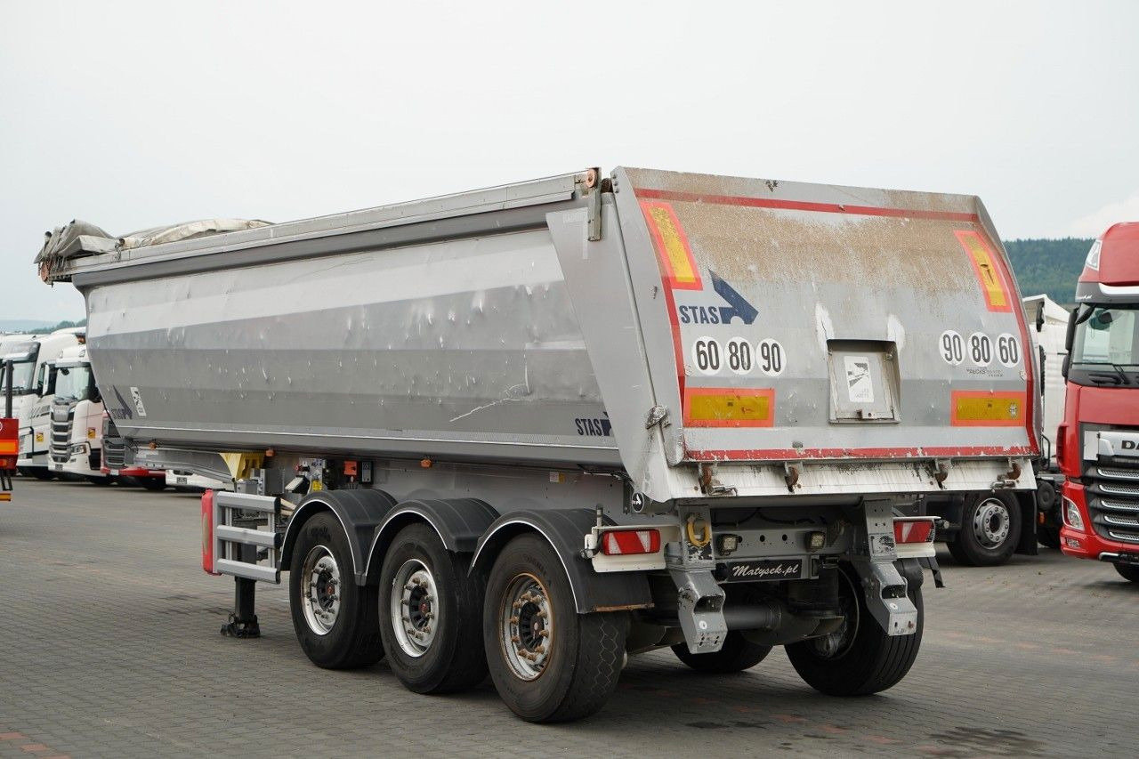 Stas WYWROTKA / 26m3 / ALUMINIOWA / OŚ PONOSZONA / S - Félpótkocsi billenőplatós: 3 kép. Stas WYWROTKA / 26m3 / ALUMINIOWA / OŚ PONOSZONA / S - Félpótkocsi billenőplatós: 3 kép.