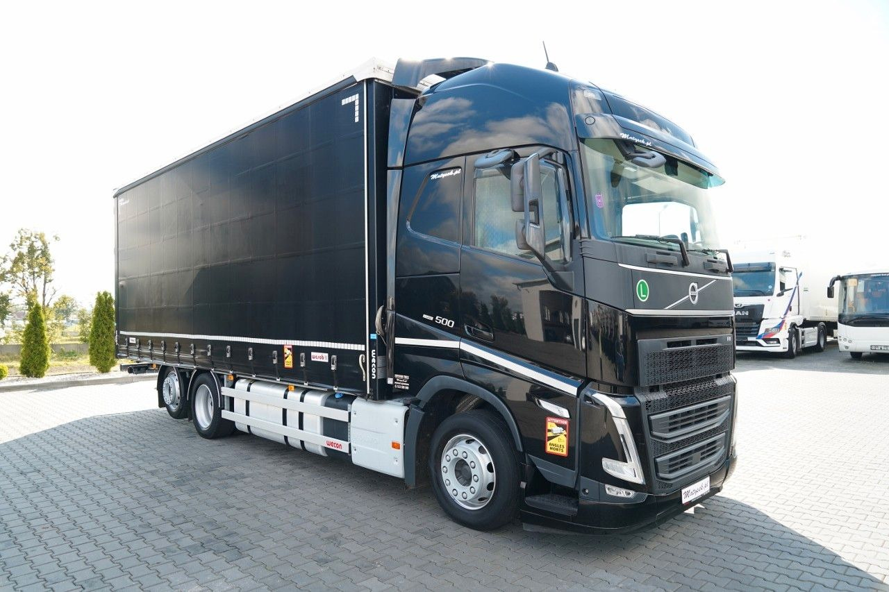 Volvo FH 500 / I-SAVE / TANDEM PRZEJAZDOWY / 2023 / K - Ponyvás teherautó: 2 kép. Volvo FH 500 / I-SAVE / TANDEM PRZEJAZDOWY / 2023 / K - Ponyvás teherautó: 2 kép.