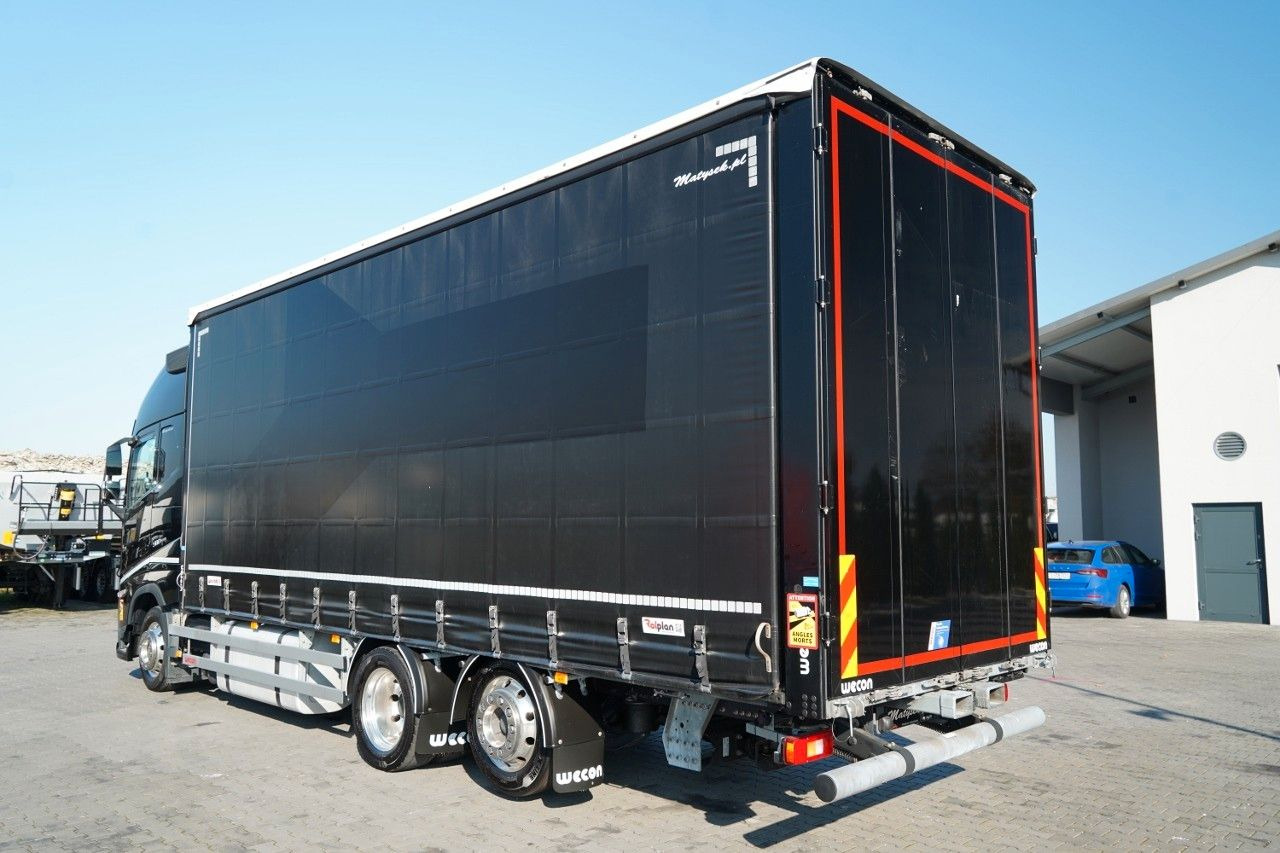 Volvo FH 500 / MEGA / ZESTAW TANDEM PRZEJAZDOWY 120 M3 - Ponyvás teherautó: 4 kép. Volvo FH 500 / MEGA / ZESTAW TANDEM PRZEJAZDOWY 120 M3 - Ponyvás teherautó: 4 kép.