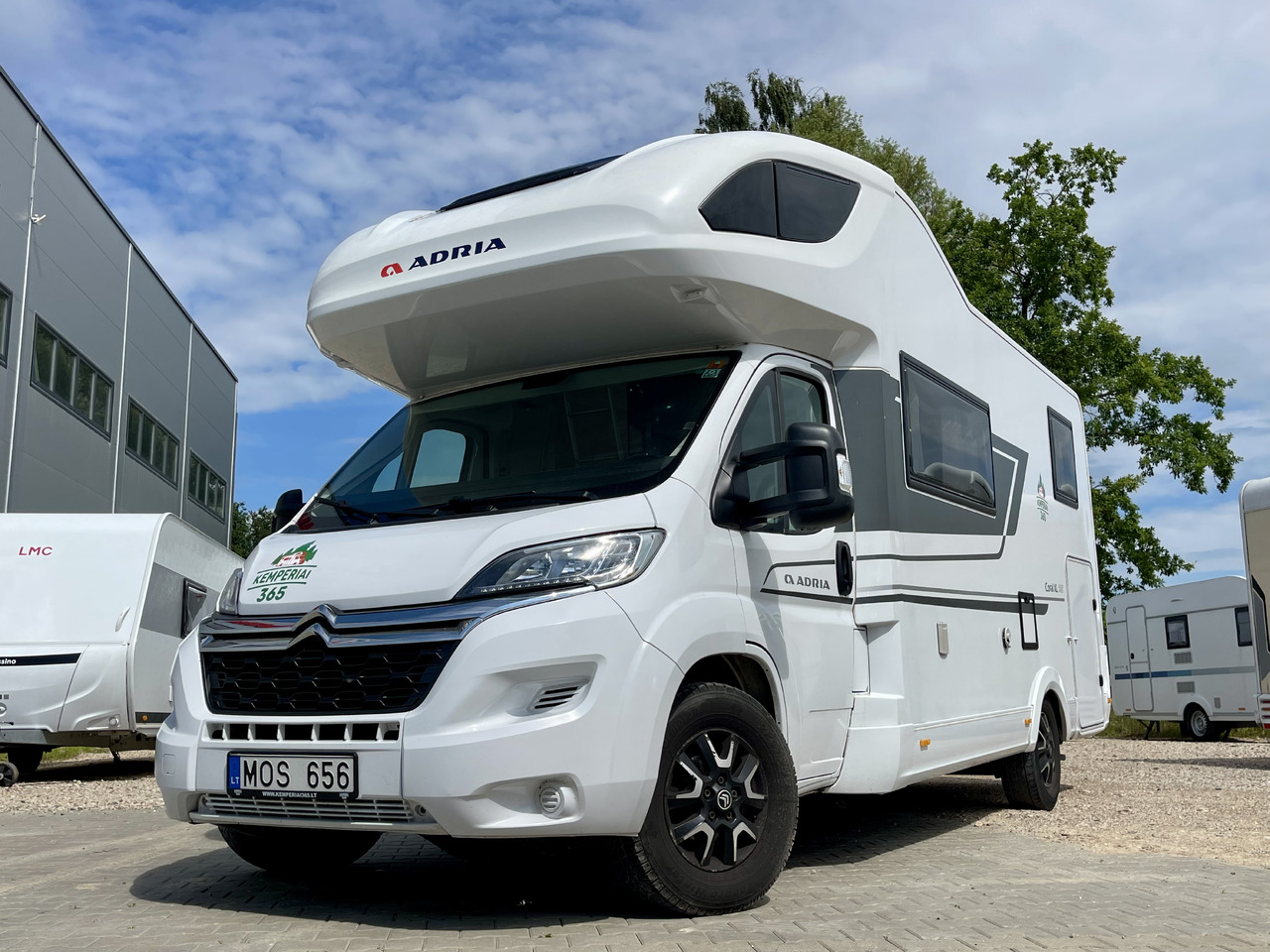 ADRIA - Alkóvos lakóautó: 2 kép. ADRIA - Alkóvos lakóautó: 2 kép.