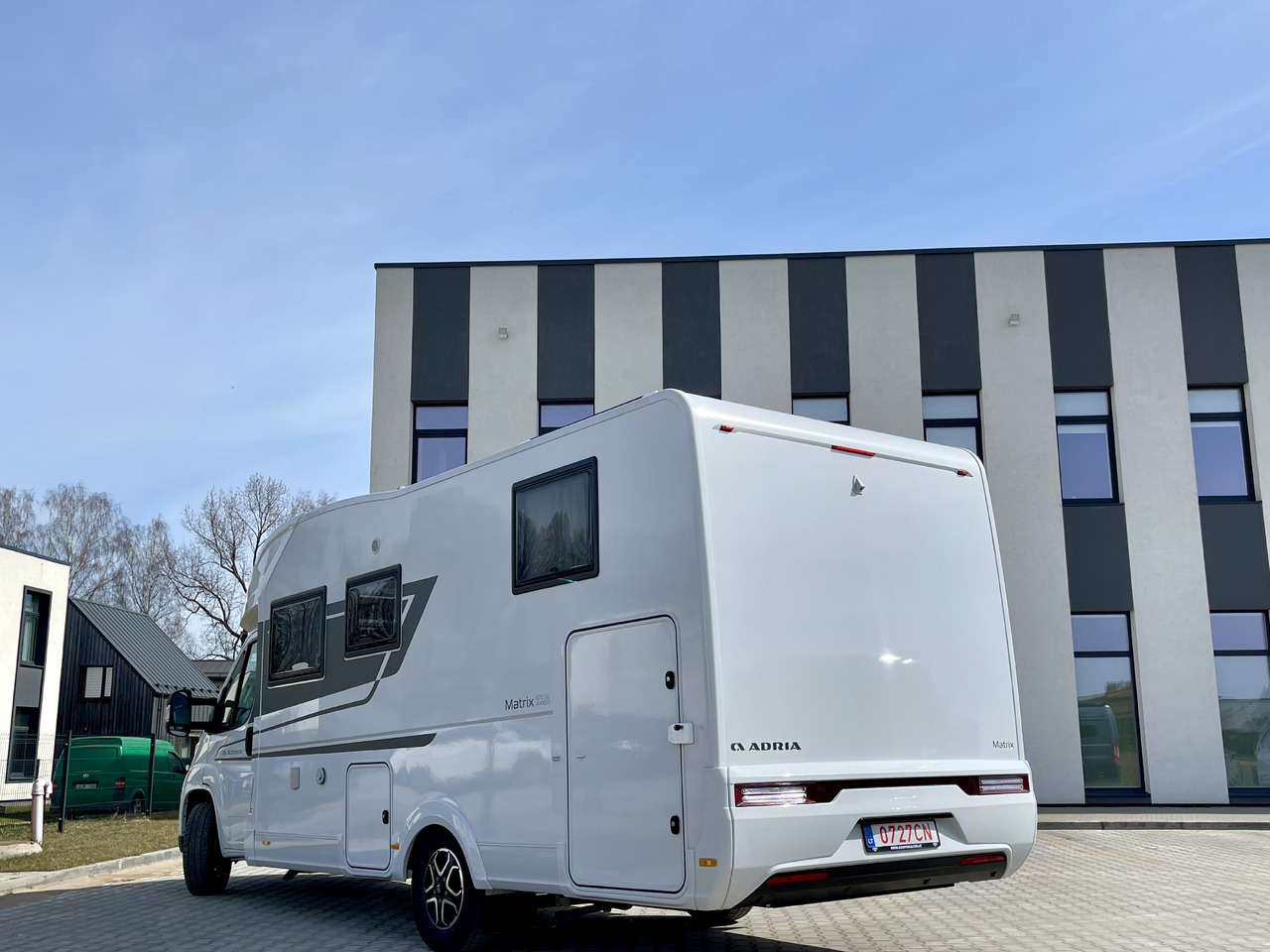 ADRIA Matrix 670 SL - Félintegrált lakóautó: 4 kép. ADRIA Matrix 670 SL - Félintegrált lakóautó: 4 kép.