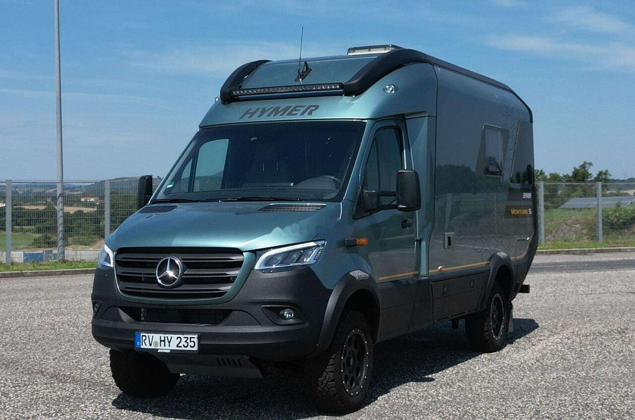 Hymer Venture S - Félintegrált lakóautó: 2 kép. Hymer Venture S - Félintegrált lakóautó: 2 kép.
