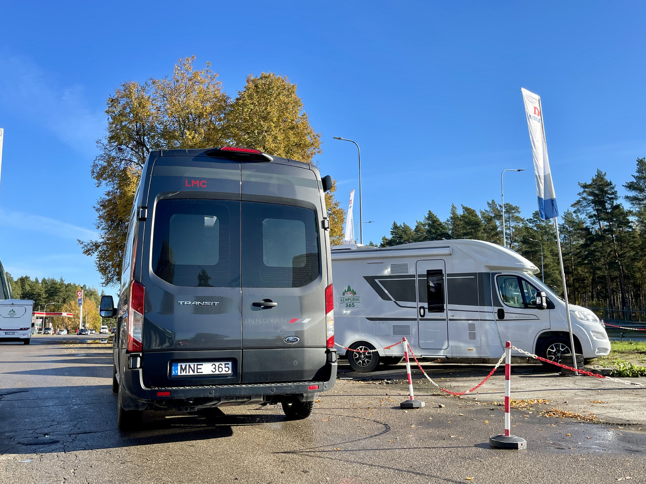 LCM Innovan 590 - Kempingautó: 5 kép. LCM Innovan 590 - Kempingautó: 5 kép.