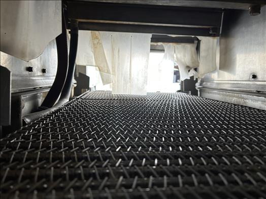 Cryovac STE96-600 Hot water shrink tunnel - Csomagológép: 5 kép. Cryovac STE96-600 Hot water shrink tunnel - Csomagológép: 5 kép.