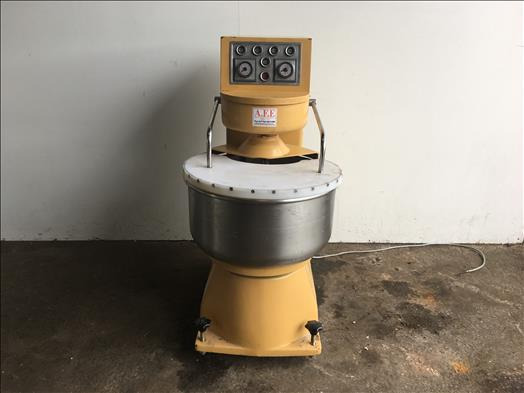 NNP 40L spiral mixer - Sütőipari gép: 1 kép. NNP 40L spiral mixer - Sütőipari gép: 1 kép.