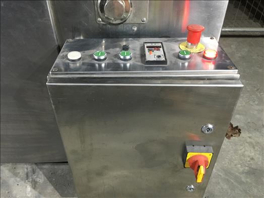 NNP heat shrink tunnel - Csomagológép: 5 kép. NNP heat shrink tunnel - Csomagológép: 5 kép.