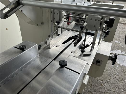 Record Panda1000 Flow wrapper - Csomagológép: 3 kép. Record Panda1000 Flow wrapper - Csomagológép: 3 kép.