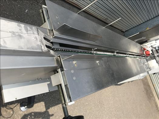 Strema 770 VG fully automatic food sealer - Csomagológép: 2 kép. Strema 770 VG fully automatic food sealer - Csomagológép: 2 kép.
