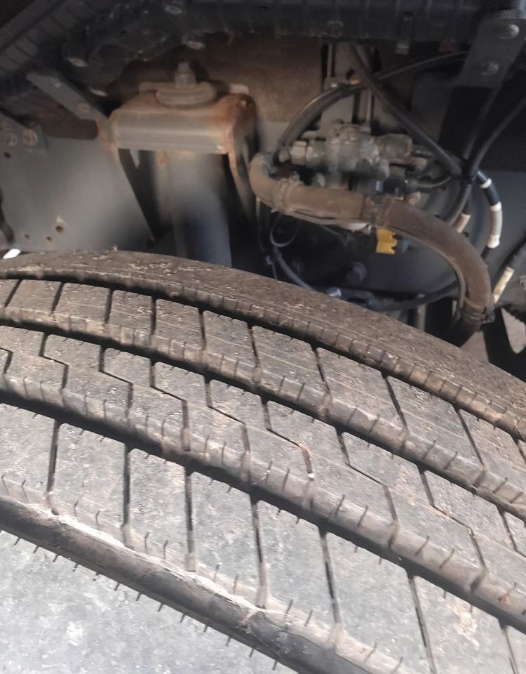 DAF XF 106 450 / BDF RETARDER - Alvaz teherautó: 2 kép. DAF XF 106 450 / BDF RETARDER - Alvaz teherautó: 2 kép.