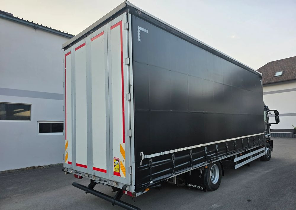 Iveco EUROCARGO 160E28 19 PAL. / FIRANKA / MANUAL / - Ponyvás teherautó: 4 kép. Iveco EUROCARGO 160E28 19 PAL. / FIRANKA / MANUAL / - Ponyvás teherautó: 4 kép.