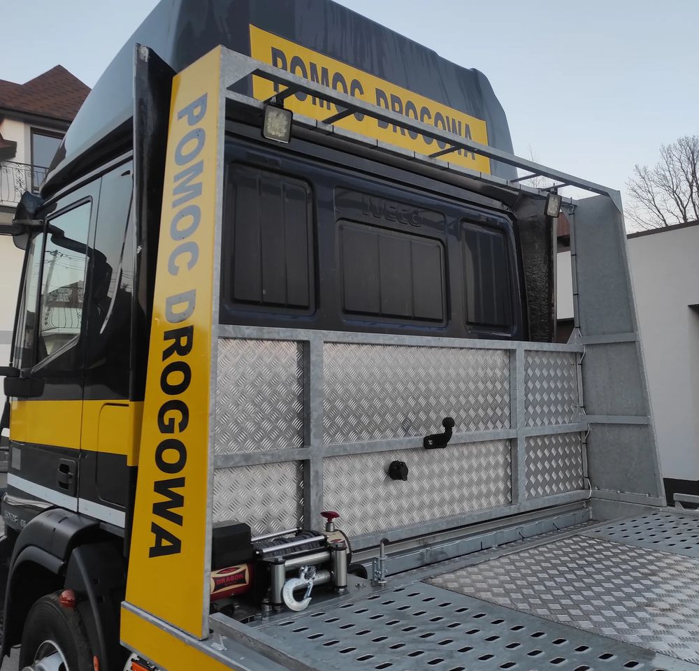 Iveco EUROCARGO / DMC 16T / LAWETA/ POMOC DROGOWA - Vontató: 4 kép. Iveco EUROCARGO / DMC 16T / LAWETA/ POMOC DROGOWA - Vontató: 4 kép.