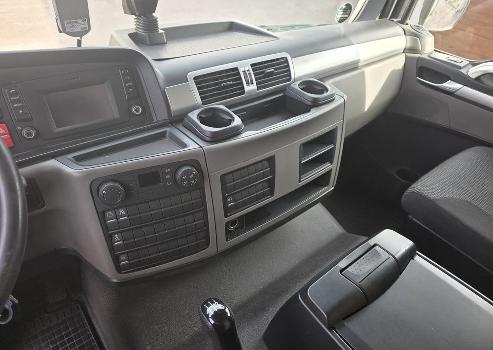 Ponyvás teherautó MAN TGM 15.250 /18.250 /FIRANKA / RAMA DO ZABUDOWY / WYWROTKA / HAKOWIEC / MANUALNA: 6 kép. Ponyvás teherautó MAN TGM 15.250 /18.250 /FIRANKA / RAMA DO ZABUDOWY / WYWROTKA / HAKOWIEC / MANUALNA: 6 kép.