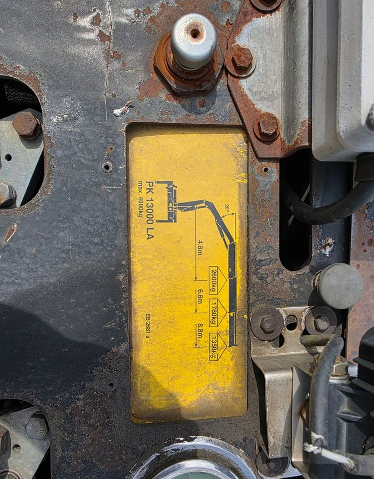 Volvo FM7 - Platós teherautó, Darus autó: 5 kép. Volvo FM7 - Platós teherautó, Darus autó: 5 kép.