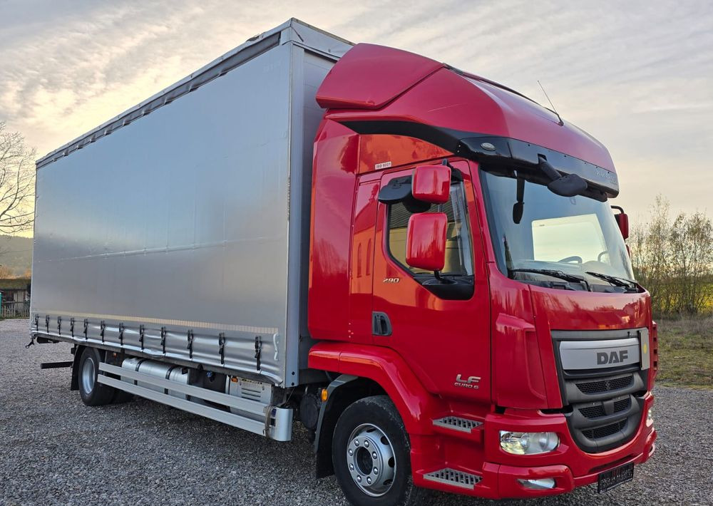 DAF LF 290 / WINDA / 16TON DMC / 3M WYSOKOŚĆ / JUMBO / FIRANKA / SYPIALKA / AUTOMAT / JEDEN WŁAŚCICIE / EURO 6 / 2017/ SPROWADZONY / 19 PALET / DUŻA ŁADOWNOŚĆ / - Ponyvás teherautó: 1 kép. DAF LF 290 / WINDA / 16TON DMC / 3M WYSOKOŚĆ / JUMBO / FIRANKA / SYPIALKA / AUTOMAT / JEDEN WŁAŚCICIE / EURO 6 / 2017/ SPROWADZONY / 19 PALET / DUŻA ŁADOWNOŚĆ / - Ponyvás teherautó: 1 kép.