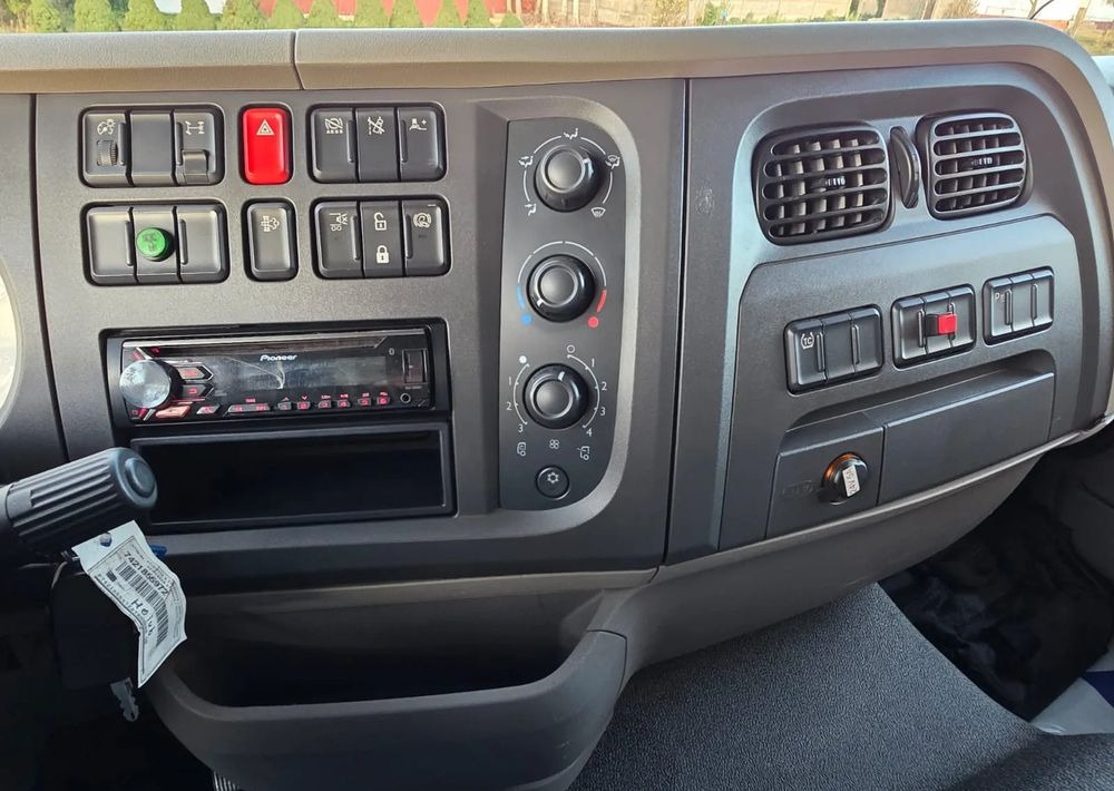 Ponyvás teherautó DAF LF 290 / WINDA / 16TON DMC / 3M WYSOKOŚĆ / JUMBO / FIRANKA / SYPIALKA / AUTOMAT / JEDEN WŁAŚCICIE / EURO 6 / 2017/ SPROWADZONY / 19 PALET / DUŻA ŁADOWNOŚĆ /: 19 kép. Ponyvás teherautó DAF LF 290 / WINDA / 16TON DMC / 3M WYSOKOŚĆ / JUMBO / FIRANKA / SYPIALKA / AUTOMAT / JEDEN WŁAŚCICIE / EURO 6 / 2017/ SPROWADZONY / 19 PALET / DUŻA ŁADOWNOŚĆ /: 19 kép.