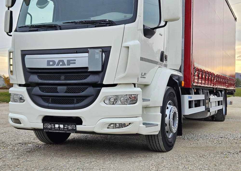 DAF LF 310/WINDA/FIRANKA/NOWE TURBO/NOWE SPRZĘGŁO/EURO 6/SPROWADZONY/20PALET/ŁADOWNOSC 10TON - Ponyvás teherautó: 5 kép. DAF LF 310/WINDA/FIRANKA/NOWE TURBO/NOWE SPRZĘGŁO/EURO 6/SPROWADZONY/20PALET/ŁADOWNOSC 10TON - Ponyvás teherautó: 5 kép.