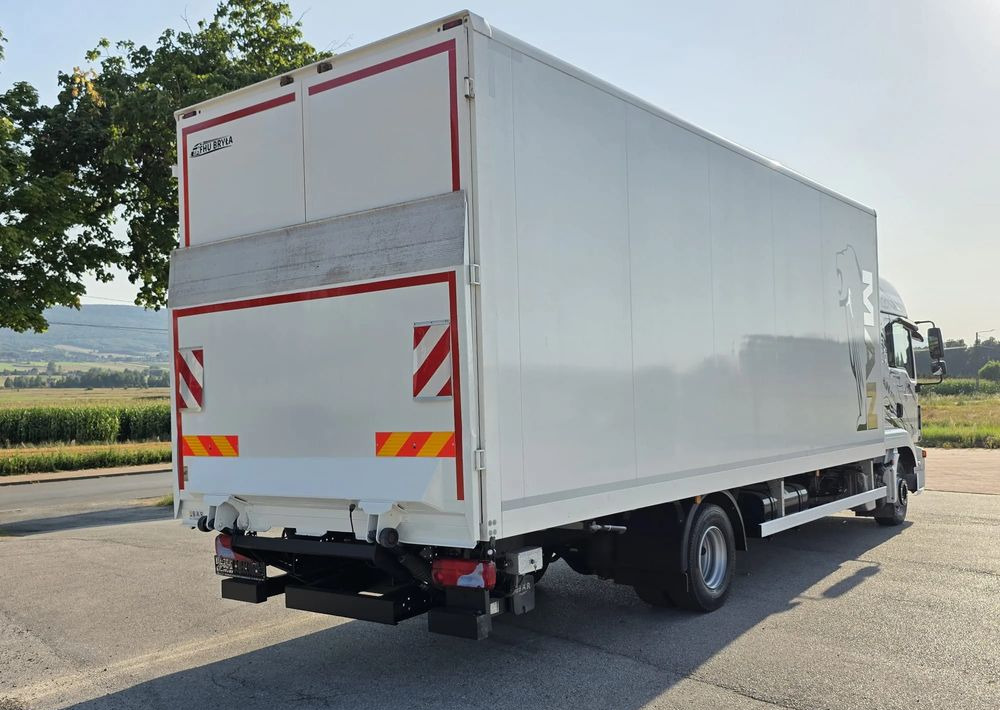 MAN TGL 12.250 / KONTENER / IZOTERMA / WINDA / 2019R / EURO 6 / PEŁEN SERWIS /  6 TON ŁADOWNOŚĆ  / SPROWADZONY / ZADBANY / JAK NOWY /  KSIĄŻKA SERWISOWA / E6 / 17 PALET - Dobozos felépítményű teherautó: 5 kép. MAN TGL 12.250 / KONTENER / IZOTERMA / WINDA / 2019R / EURO 6 / PEŁEN SERWIS /  6 TON ŁADOWNOŚĆ  / SPROWADZONY / ZADBANY / JAK NOWY /  KSIĄŻKA SERWISOWA / E6 / 17 PALET - Dobozos felépítményű teherautó: 5 kép.