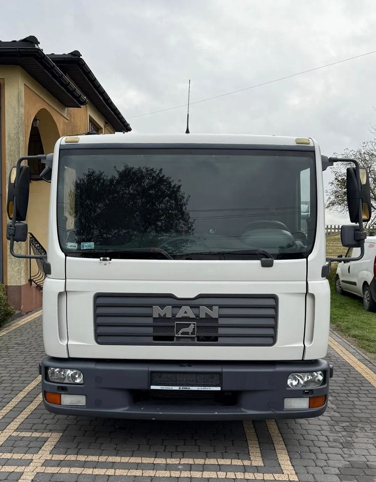 MAN TGL 8.180 / WYWROTKA / KIPER / TACHO NA TARCZKI / - Billenőplatós teherautó: 3 kép. MAN TGL 8.180 / WYWROTKA / KIPER / TACHO NA TARCZKI / - Billenőplatós teherautó: 3 kép.